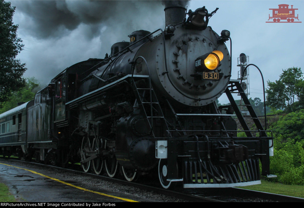 Southern 630 arrives at Grand Junction on a rainy Sunday morning. 